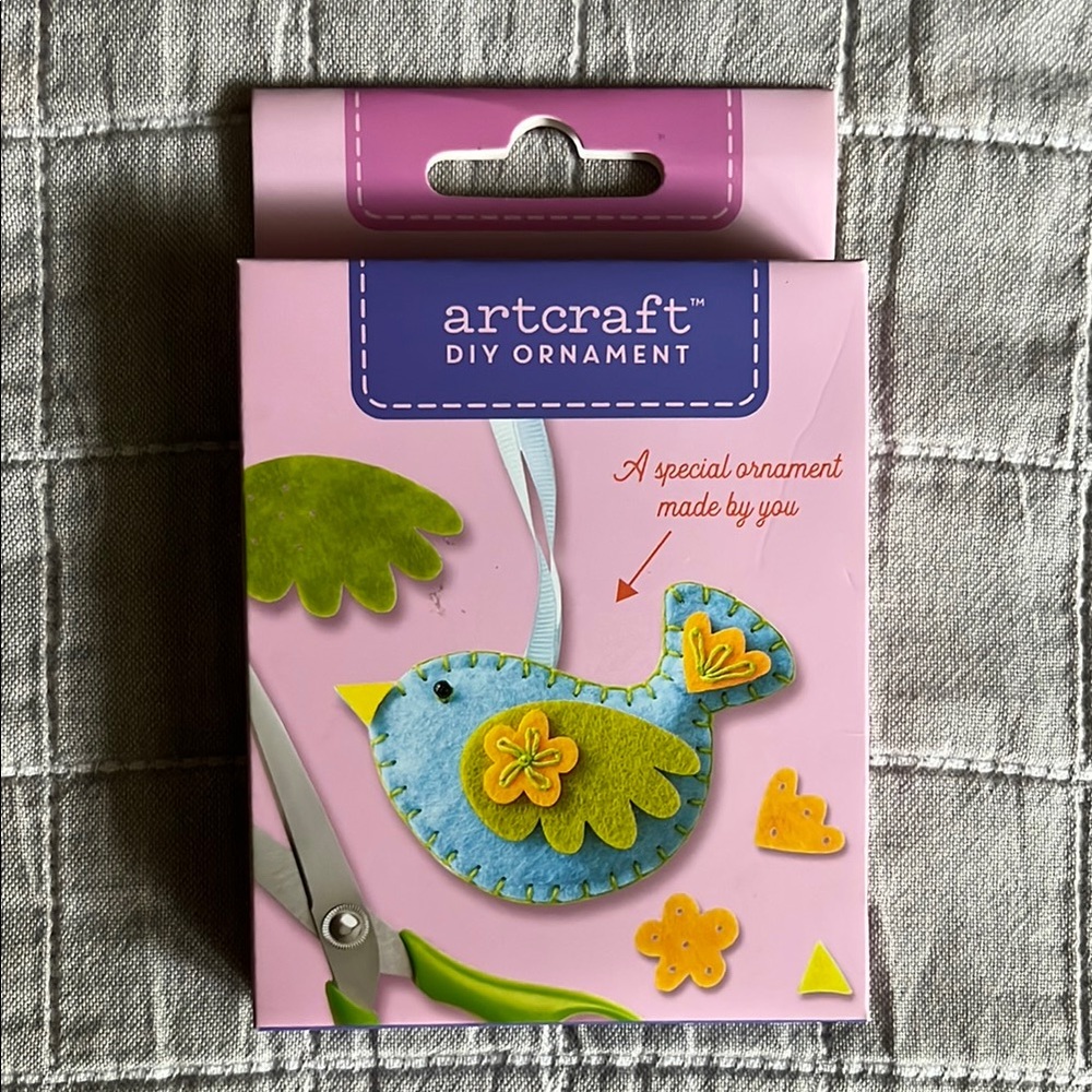 NWT Craft DIY Bird Ornament Kit - Blue and Green